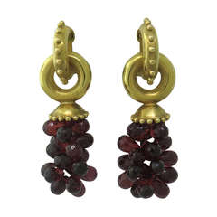 Elizabeth Locke Gold Garnet Earrings