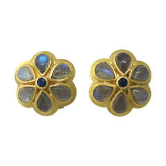 Elizabeth Locke Yellow Gold Rainbow Moonstone Sapphire Flower Earrings