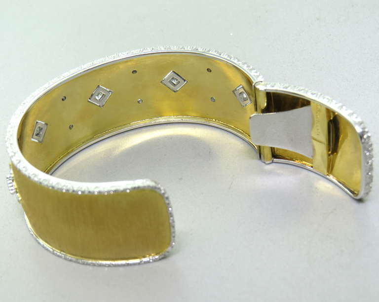 Metal: 18k Gold
Diamonds approx. 1.90ctw
Bracelet Fits Up To 6.75