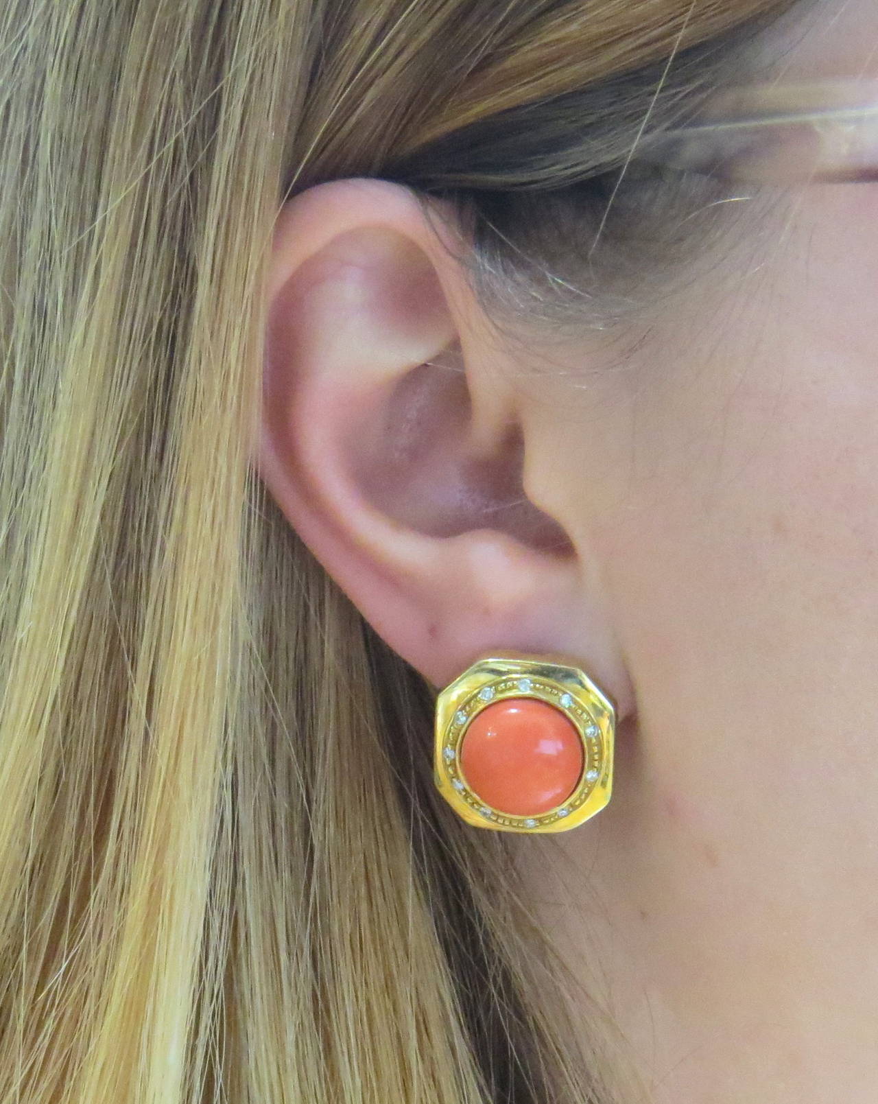 1980s Coral Diamond Gold Earrings In Excellent Condition In Lambertville, NJ