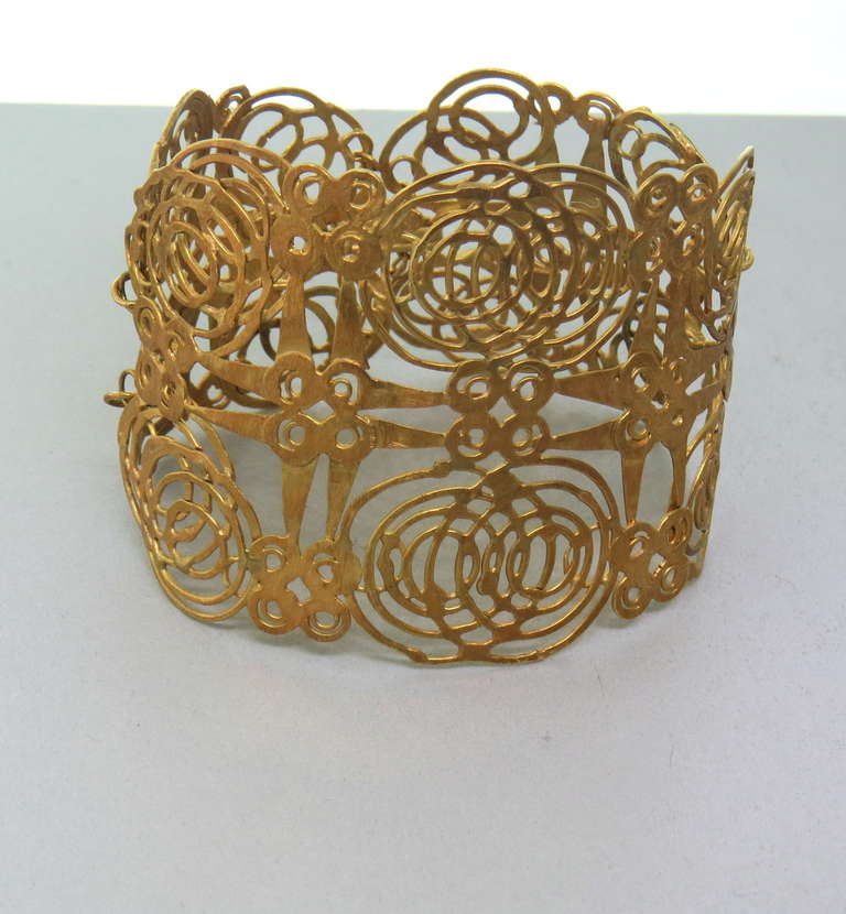 Metal: 18k Gold
Bracelet Comfortably Fits Up To 6 1/2