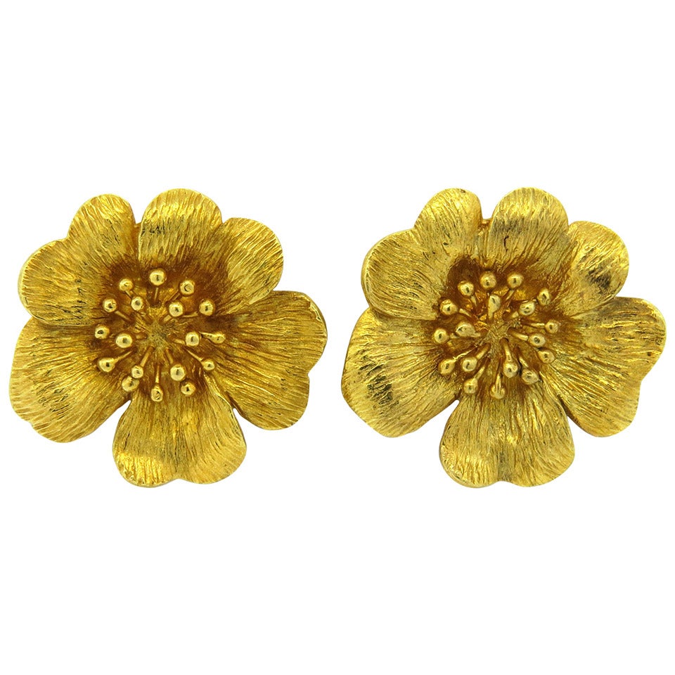 Ilias Lalaounis Textured Gold Flower Earrings