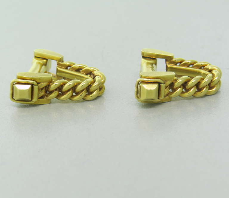 18k Yellow Gold stirrup motif cufflinks.  Dimensions 19mm x 24mm.  Weight 16.3 grams