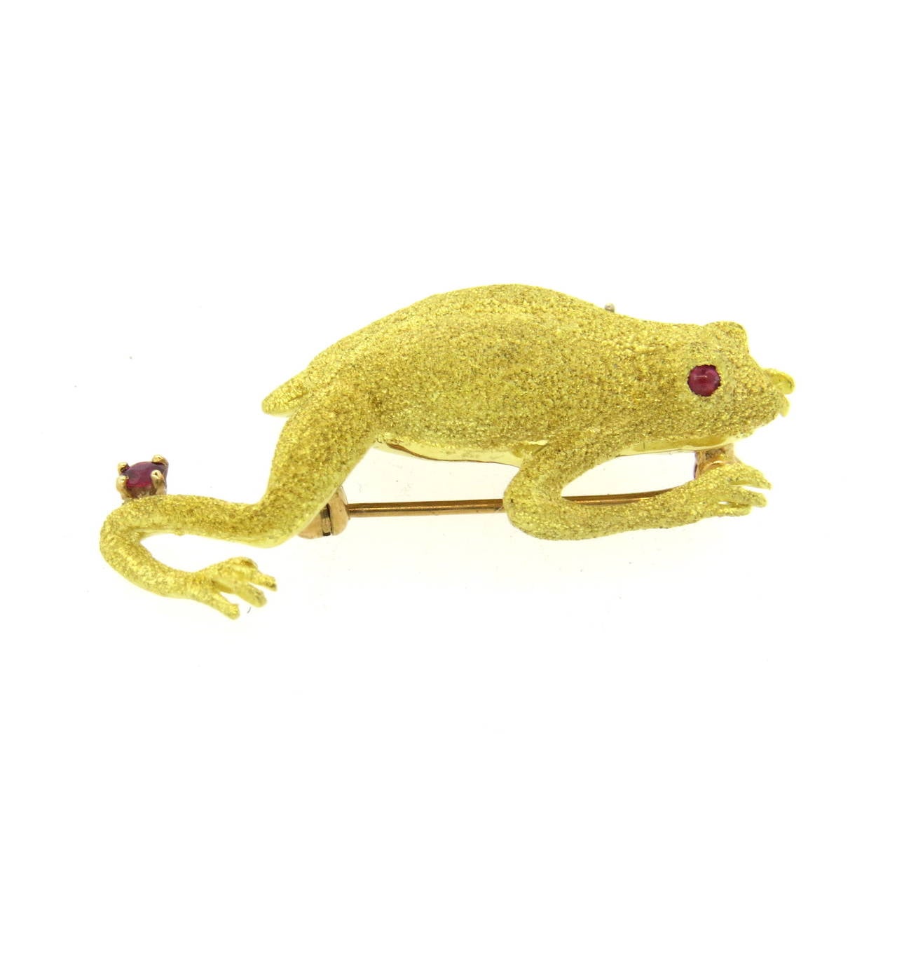 Whimsical Ruby Diamond Gold Frog Brooch Pin In Excellent Condition In Lambertville, NJ