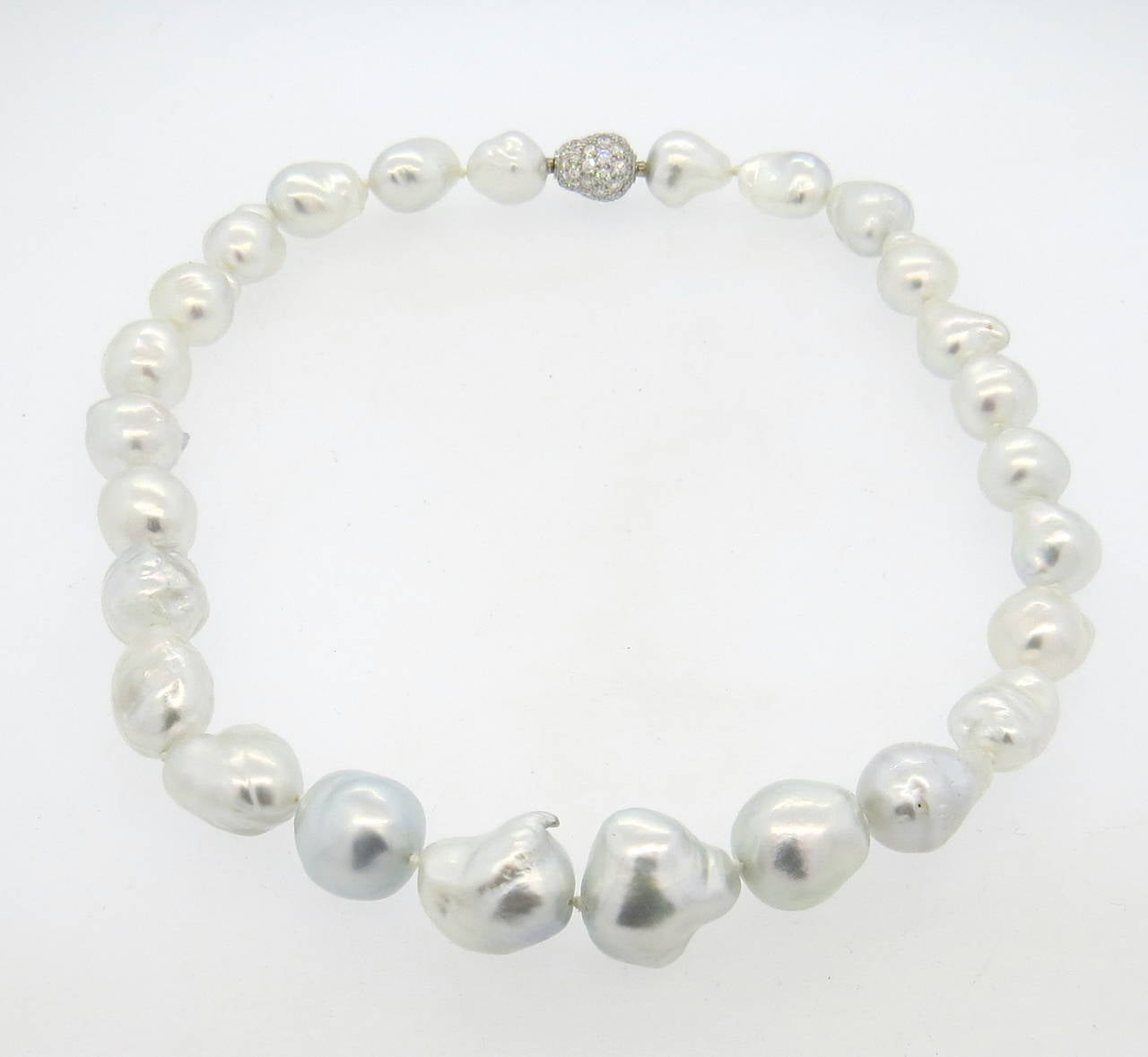 Fine South Sea Baroque Pearl Diamond Gold Necklace In Excellent Condition In Lambertville, NJ