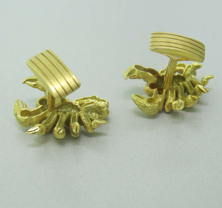 Whimsical Ruby Gold Scorpion Cufflinks In Excellent Condition In Lambertville, NJ
