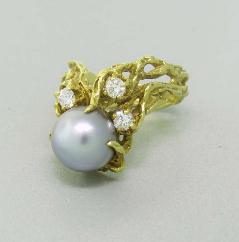 Arthur King 18k gold ring,set with 10.2mm pearl and diamonds. Ring size is 6 1/2, ring top is 19mm x 16mm. weight - 9.8g.