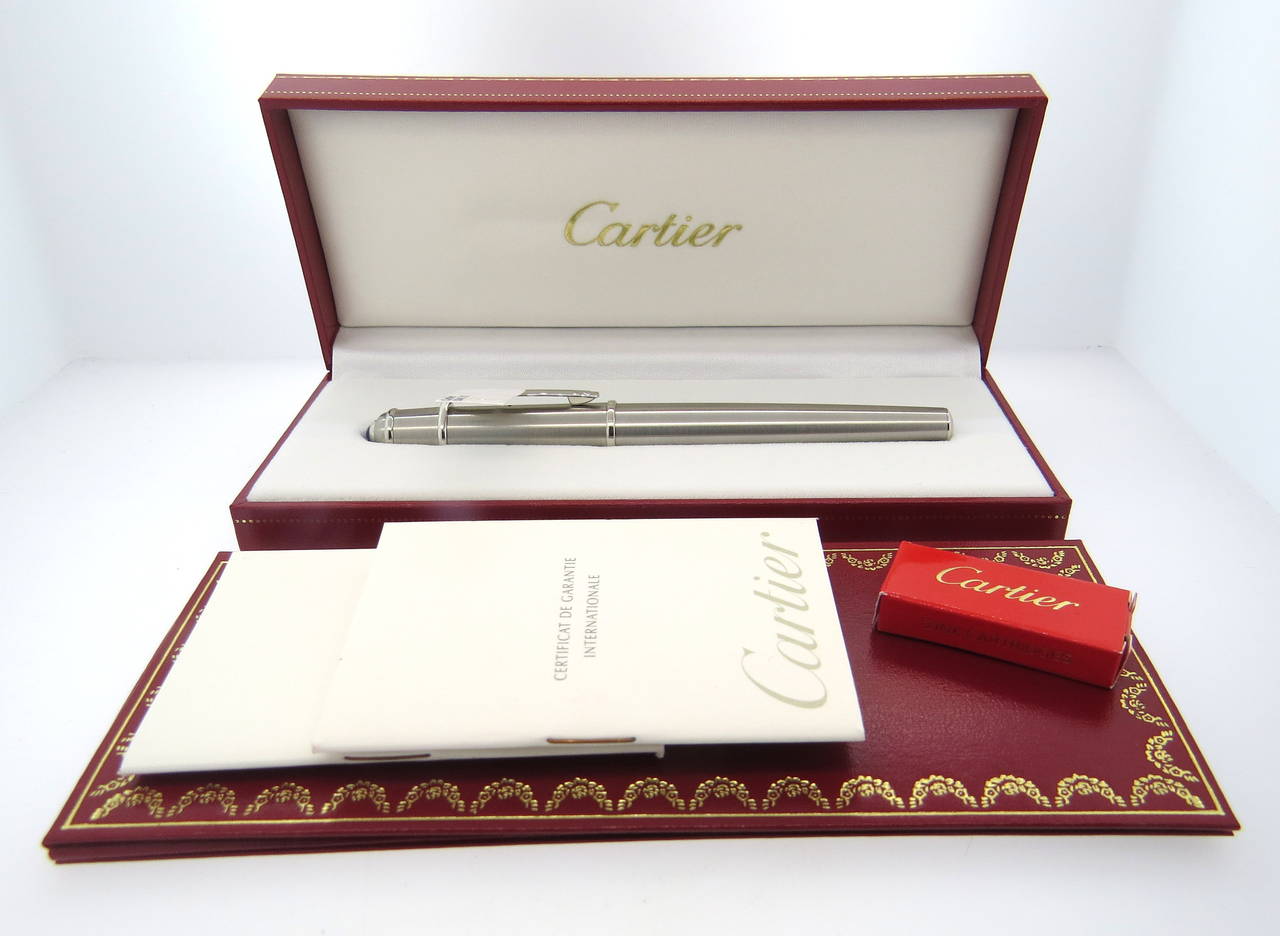 Cartier Diabolo Platinum Finish Fountain Pen In Excellent Condition In Lambertville, NJ