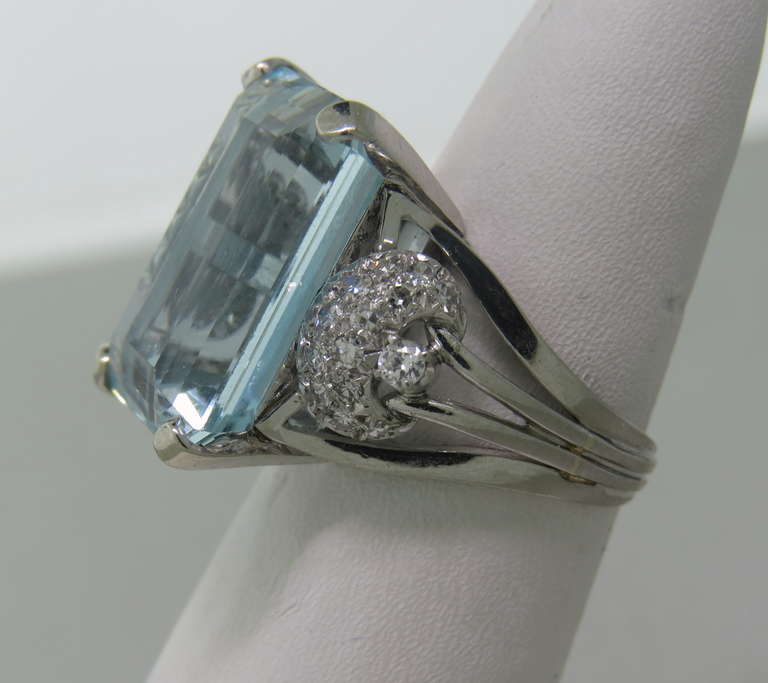 Platinum Aquamarine Diamond Ring In Excellent Condition In Lambertville, NJ