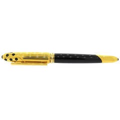 Cartier Must Panthere Black Lacquer Gold Finish Fountain Pen