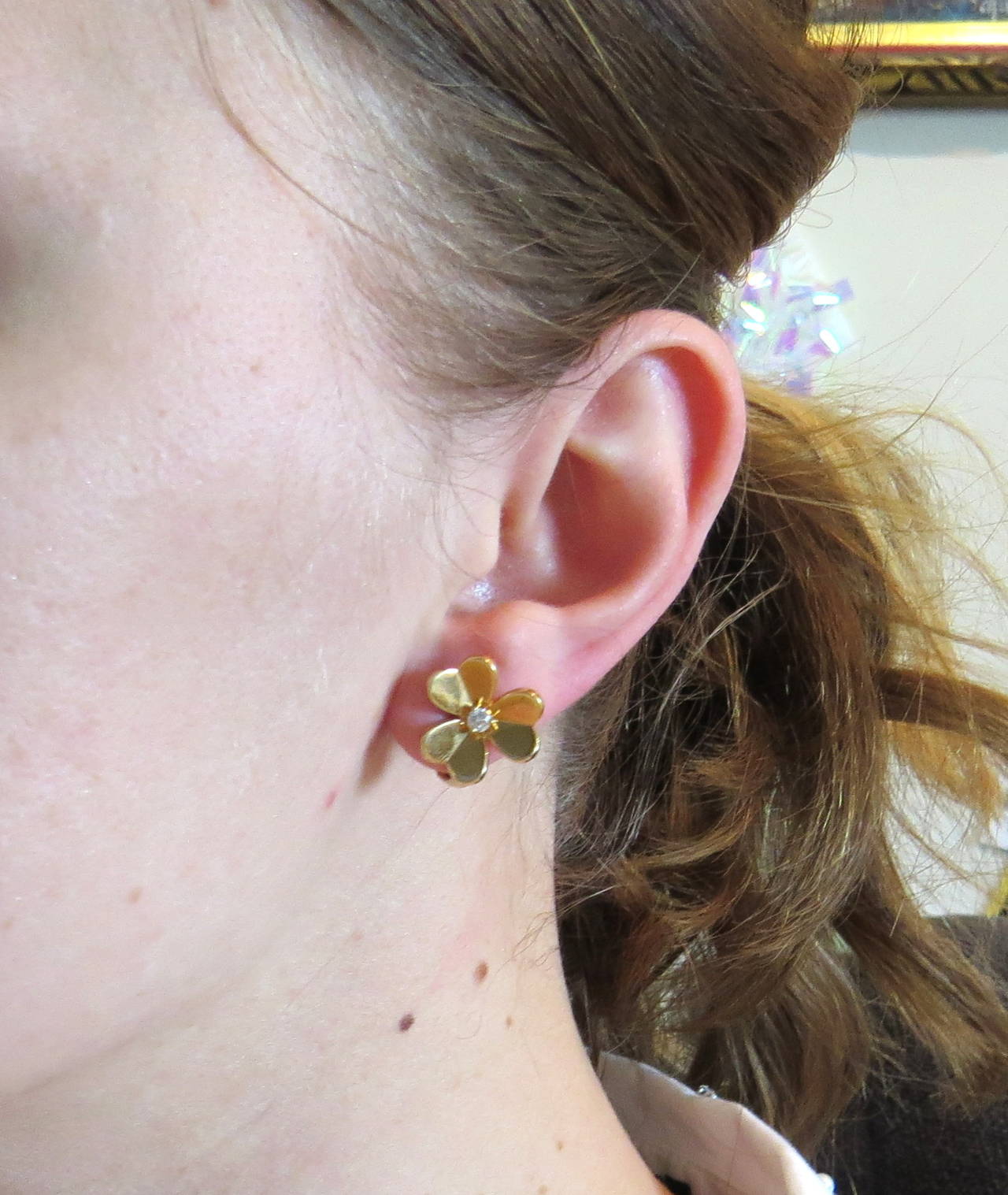 van cleef flower earrings