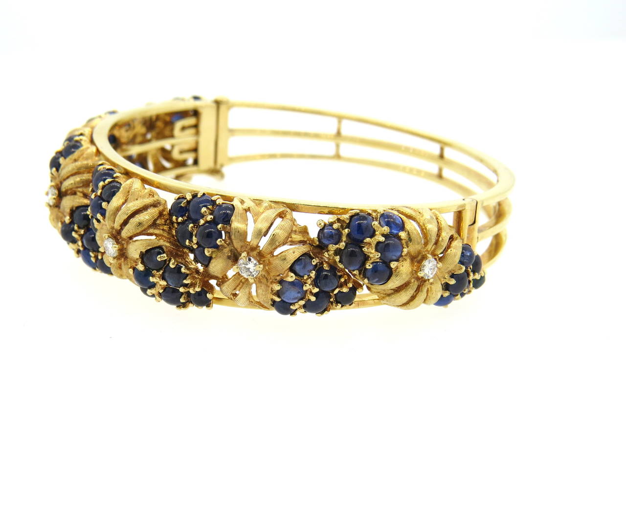 Mid Century Sapphire Diamond Gold Floral Bangle Bracelet In Excellent Condition In Lambertville, NJ