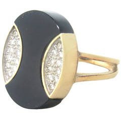 1970s Onyx Diamond Gold Ring