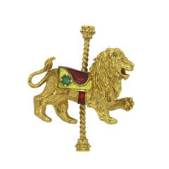 1970s Enamel Emerald Gold Carousel Lion Brooch Pin