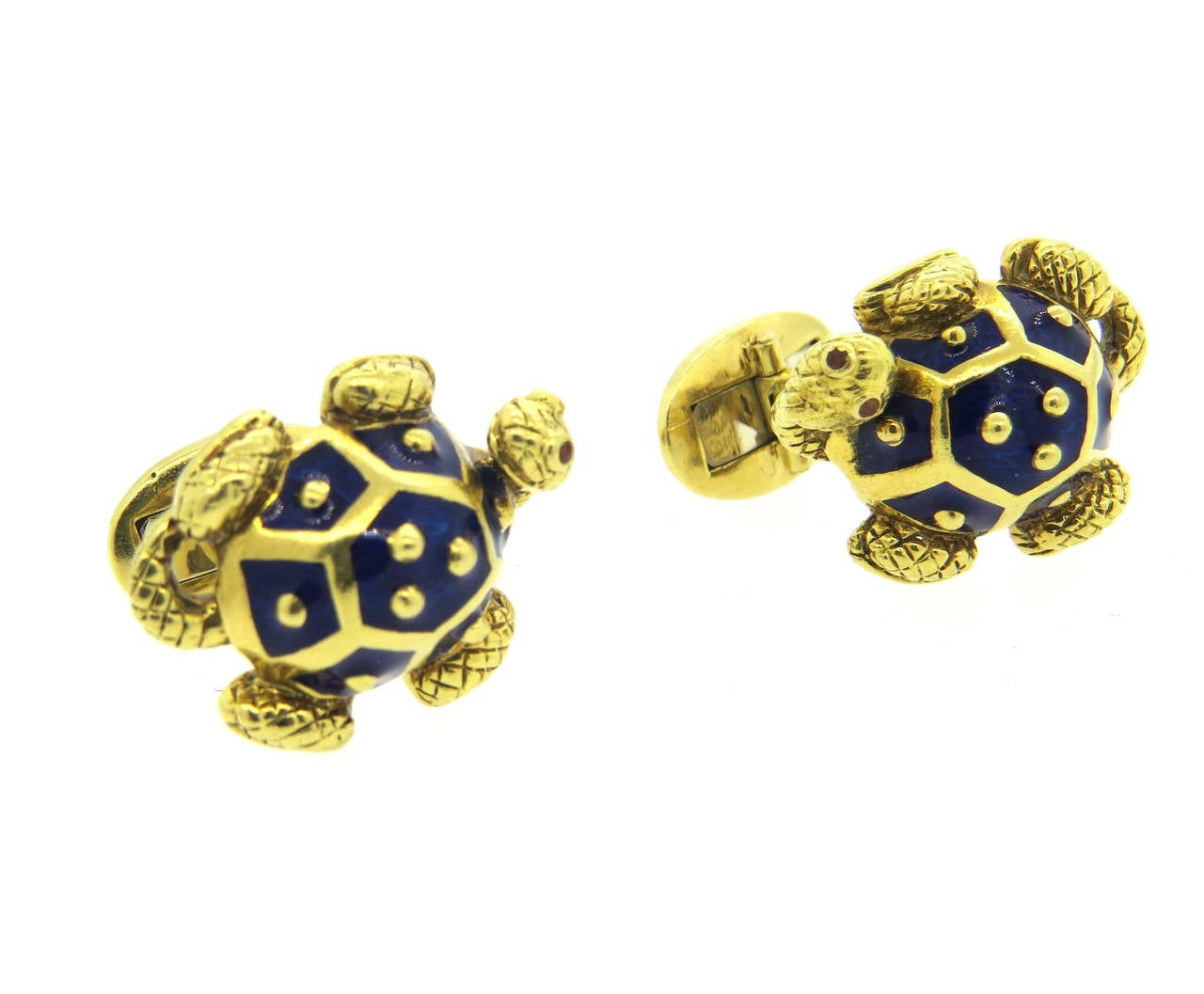A pair of large 18k gold cufflinks, crafted by Hidalgo, featuring blue enamel decorated turtles. Top measures 25mm x 20mm. Marked Hidalgo 750. Weight - 30.2 grams