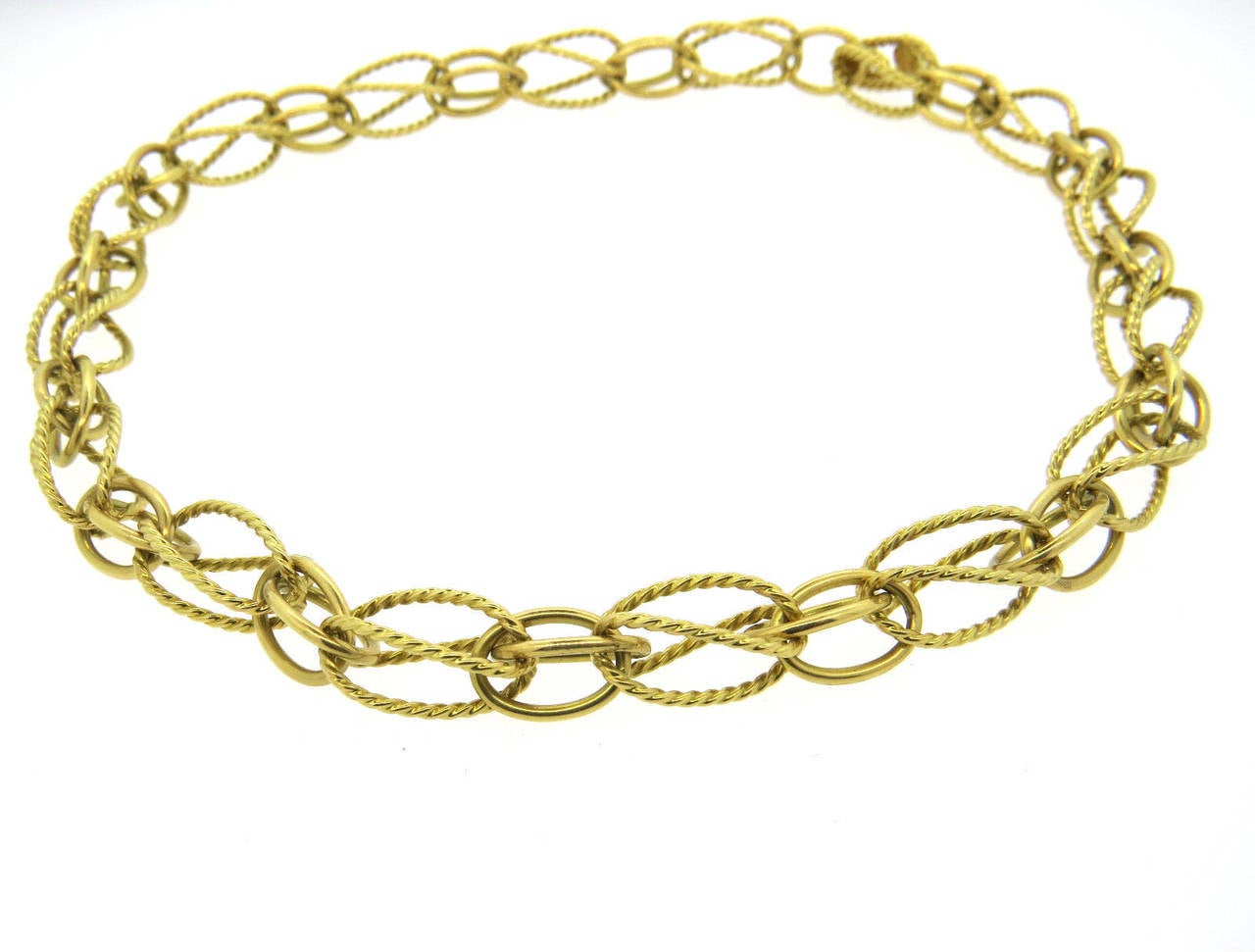 18k yellow gold link necklace, crafted by David Yurman for Lantana collection. Necklace is 18 1/2