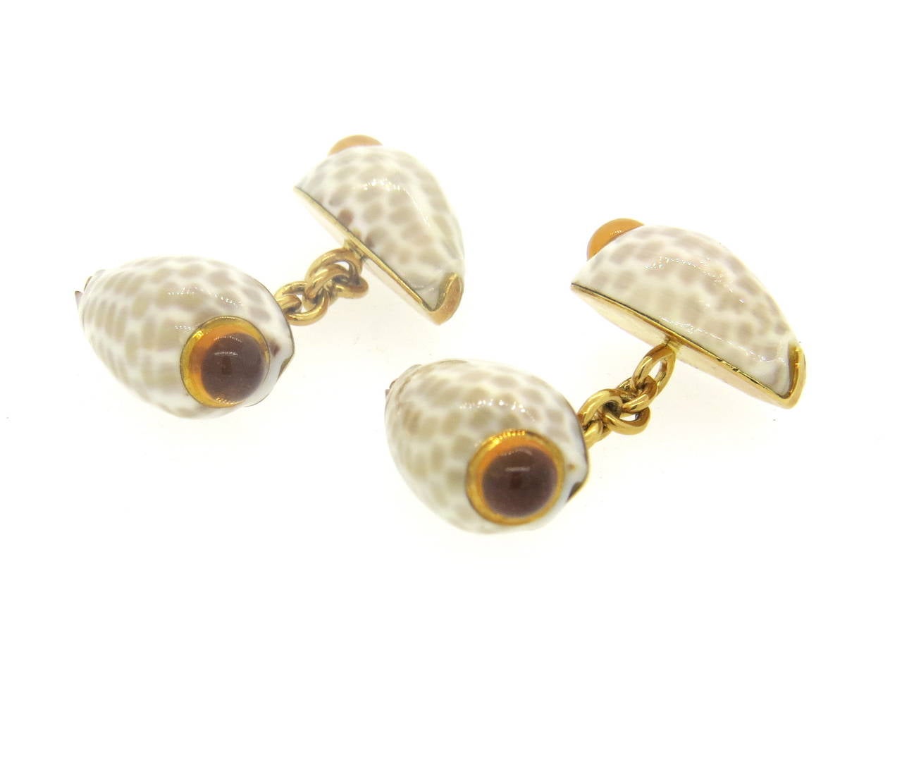 Trianon Shell Citrine Gold Cufflinks In New Condition For Sale In Lambertville, NJ
