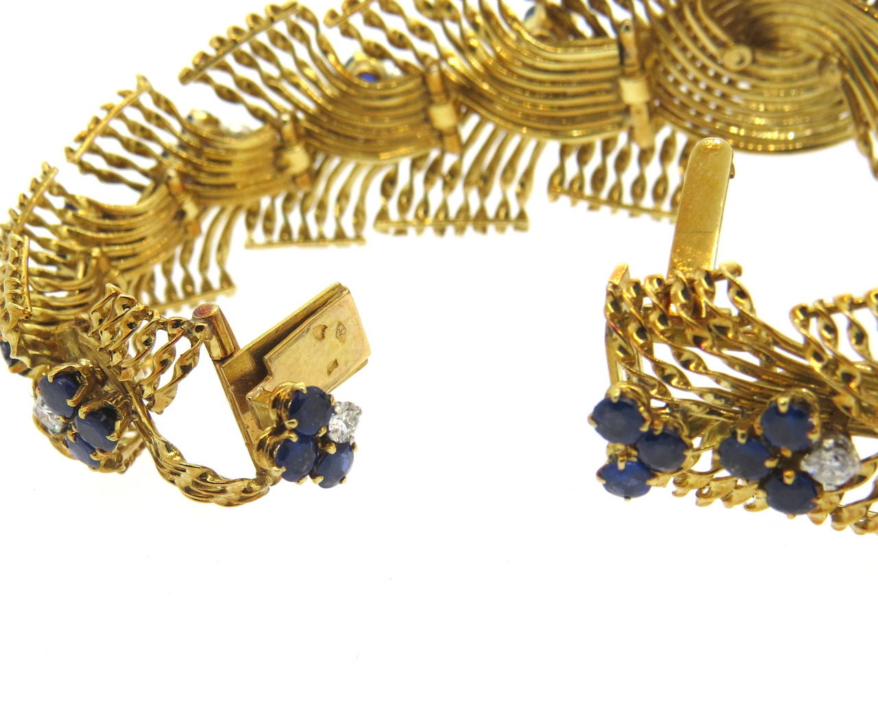 French 1960s Diamond Sapphire Gold Bracelet In Excellent Condition In Lambertville, NJ