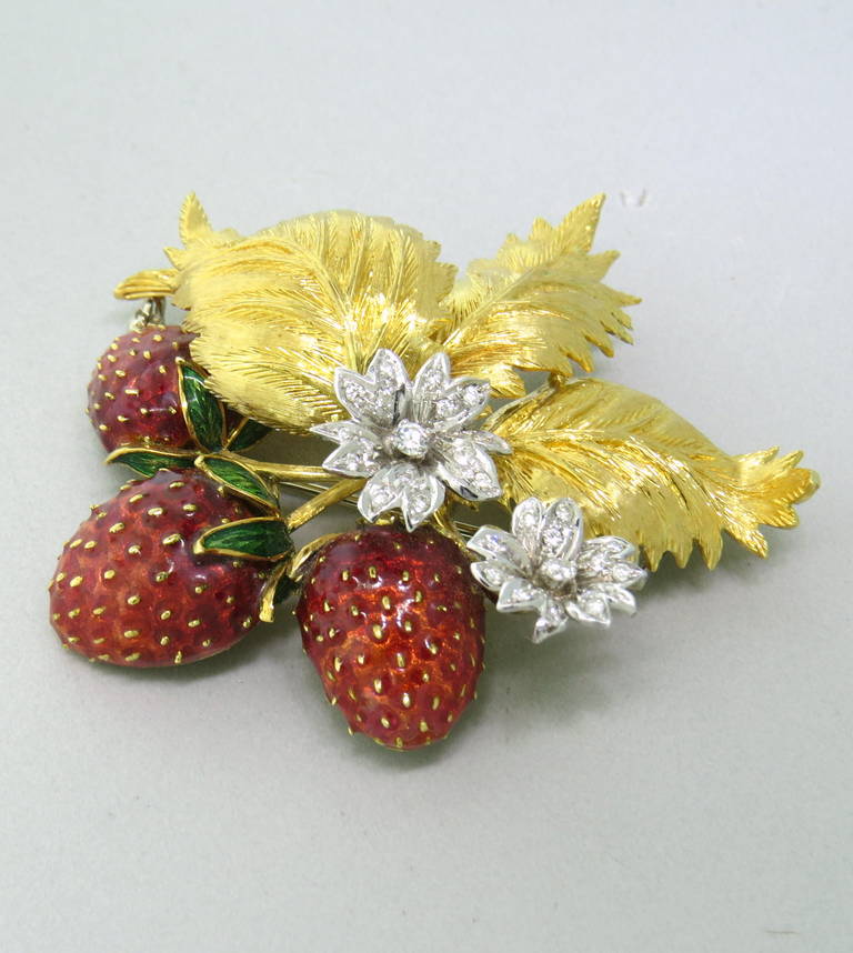 Impressive Mid-Century Enamel Diamond Gold Strawberry Brooch Clip Pin In Excellent Condition In Lambertville, NJ