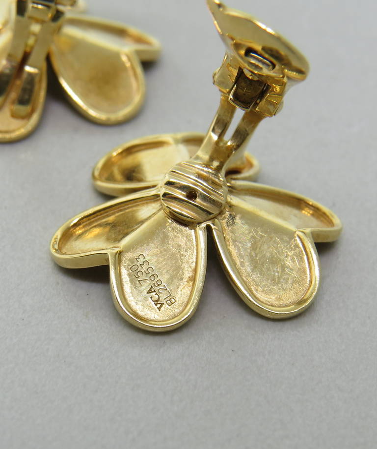 van cleef gold flower earrings