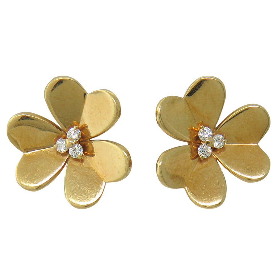 Van Cleef and Arpels Frivole Diamond Gold Flower Earrings at 1stDibs ...
