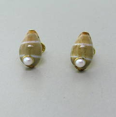 Trianon Shell Pearl Gold Cufflinks