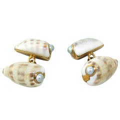 Trianon Pearl Shell Gold Cufflinks 1