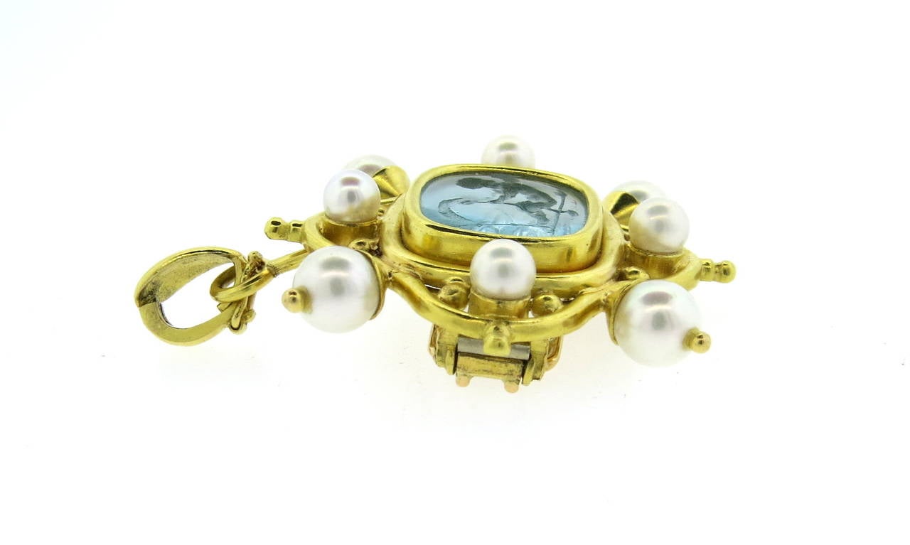 Elizabeth Locke Venetian Glass Intaglio Pearl Gold Pendant Brooch In Excellent Condition In Lambertville, NJ