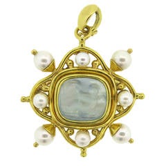 Vintage Elizabeth Locke Venetian Glass Intaglio Pearl Gold Pendant Brooch