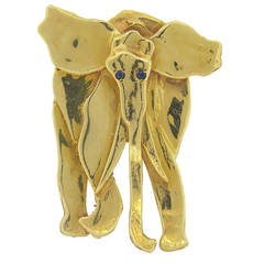 Mia Fonssagrives-Solow Sapphire Gold Elephant Pendant Brooch