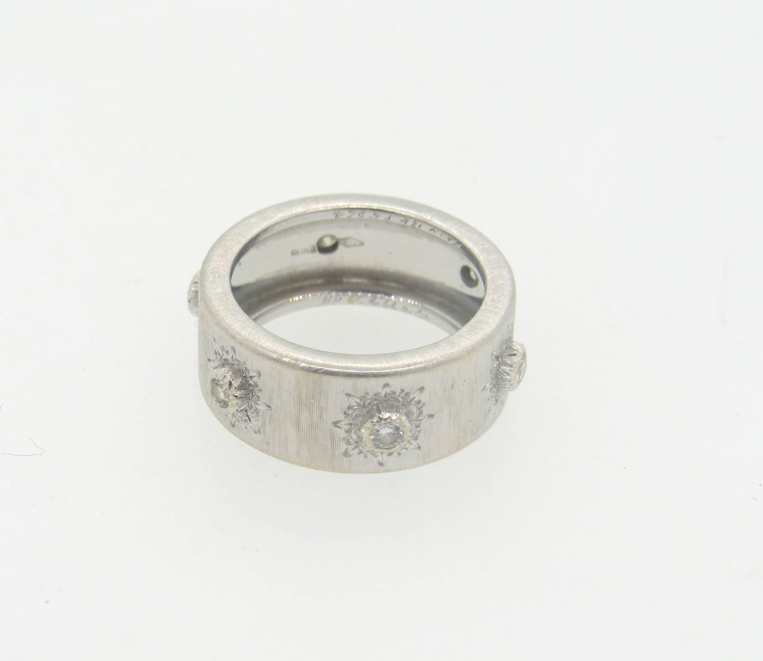 Round Cut Buccellati Diamond Gold Wedding Band Ring 