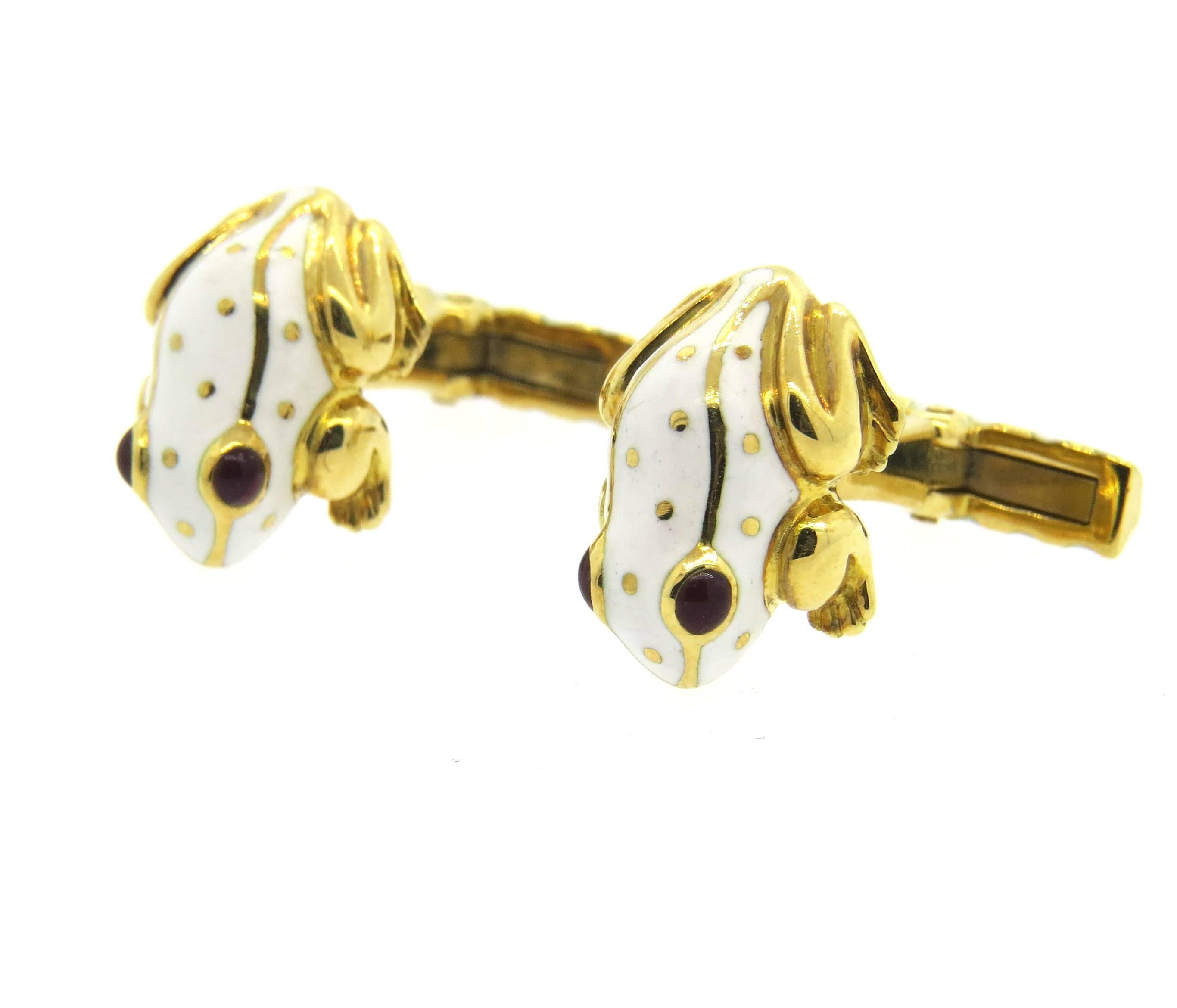 Iconic David Webb Enamel Ruby Gold Frog Cufflinks  1