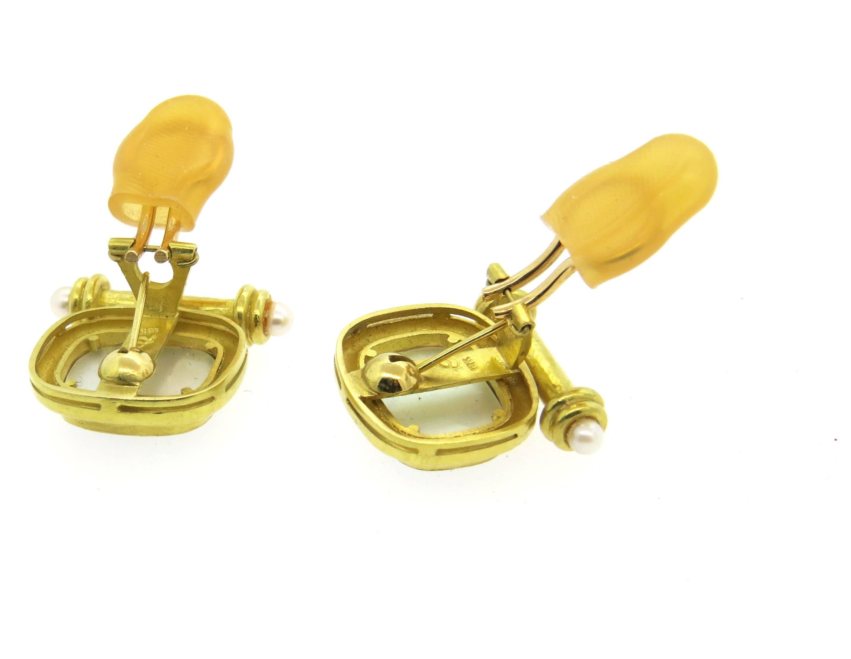 Elizabeth Locke Venetian Glass Intaglio Pearl Gold Earrings  In Excellent Condition In Lambertville, NJ