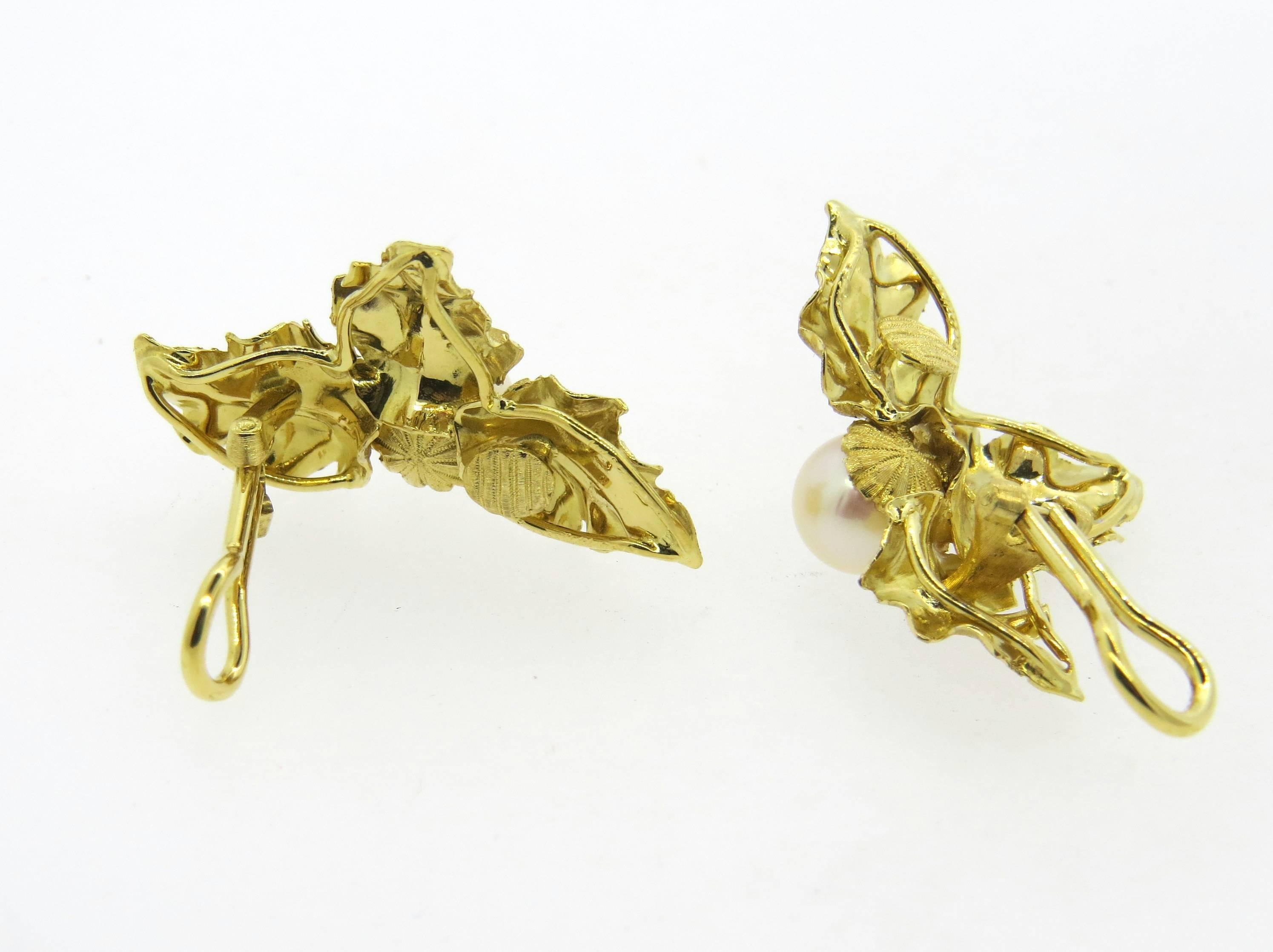 Women's Buccellati Pearl Gold Leaf Motif Earrings 
