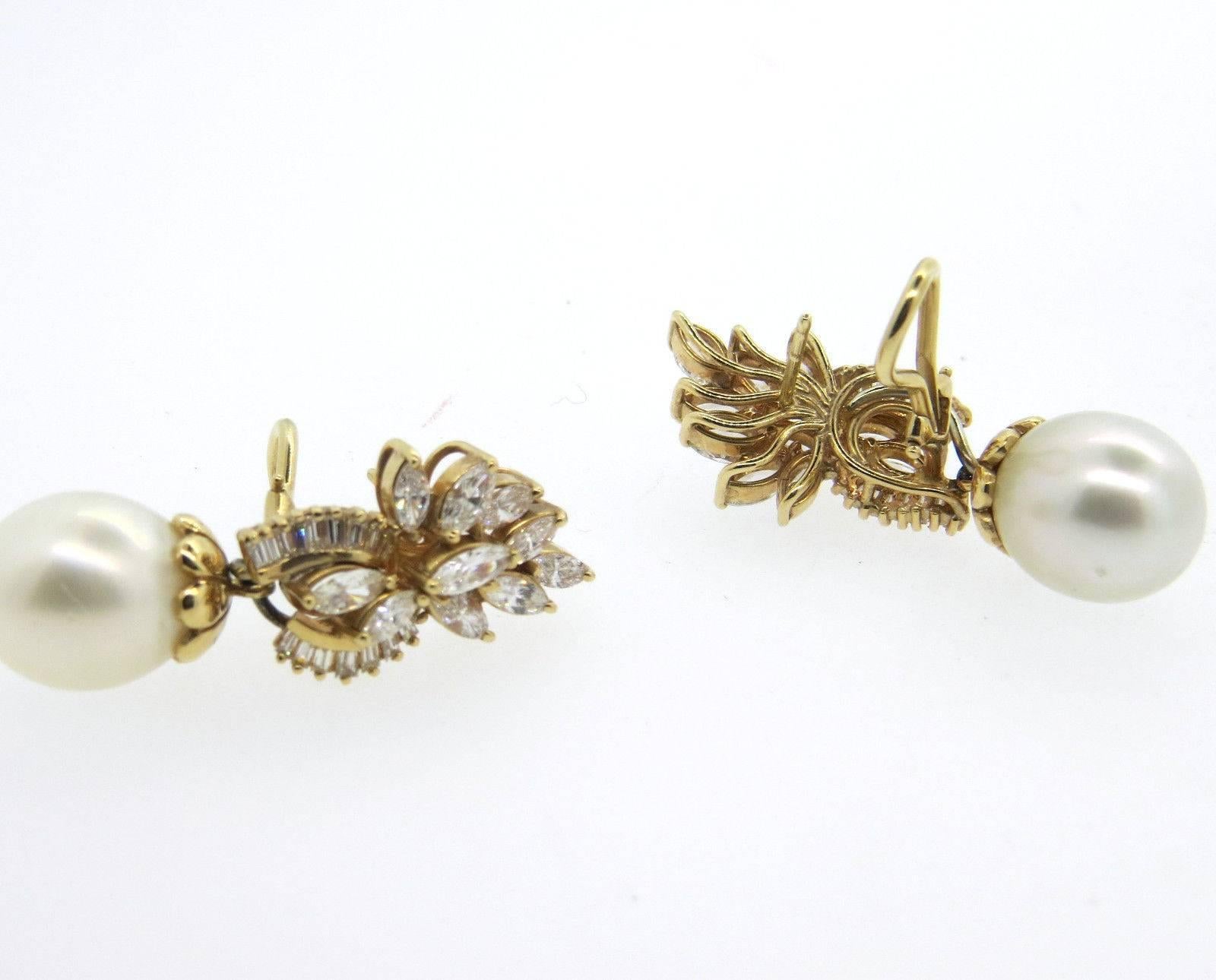 South Sea Pearl Diamond gold Day Night Drop Earrings In Excellent Condition In Lambertville, NJ