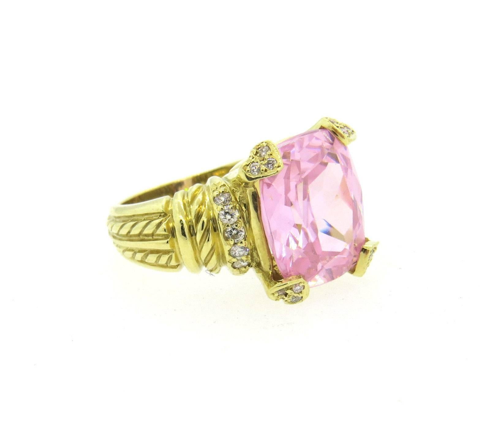 Judith Ripka Rose Quartz Diamond Gold Ring In Excellent Condition In Lambertville, NJ
