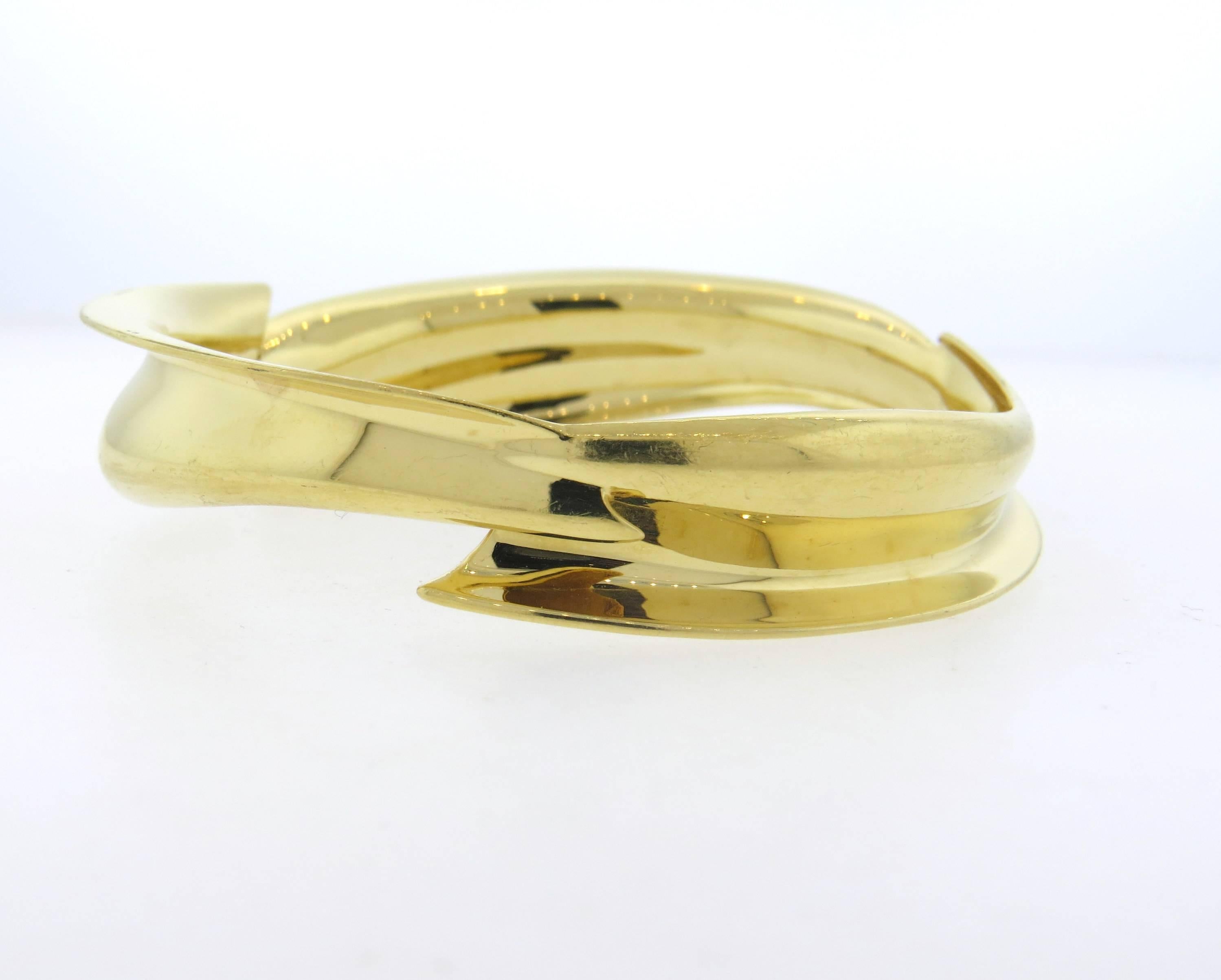 Tiffany & Co. Gehry Gold Fish Bangle Bracelet  In New Condition In Lambertville, NJ