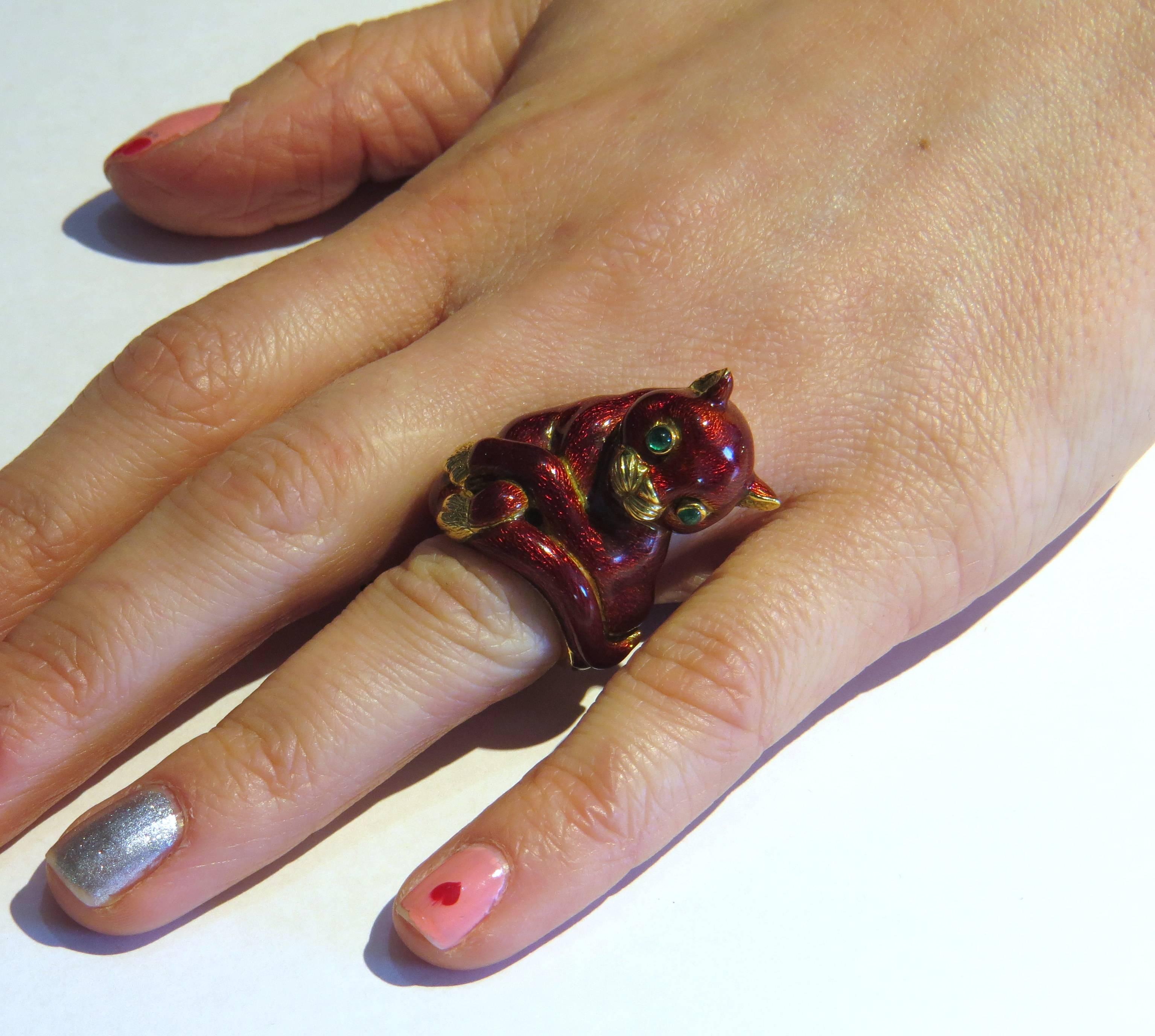Women's or Men's Whimsical Large David Webb Red Enamel Emerald Gold Cat Ring