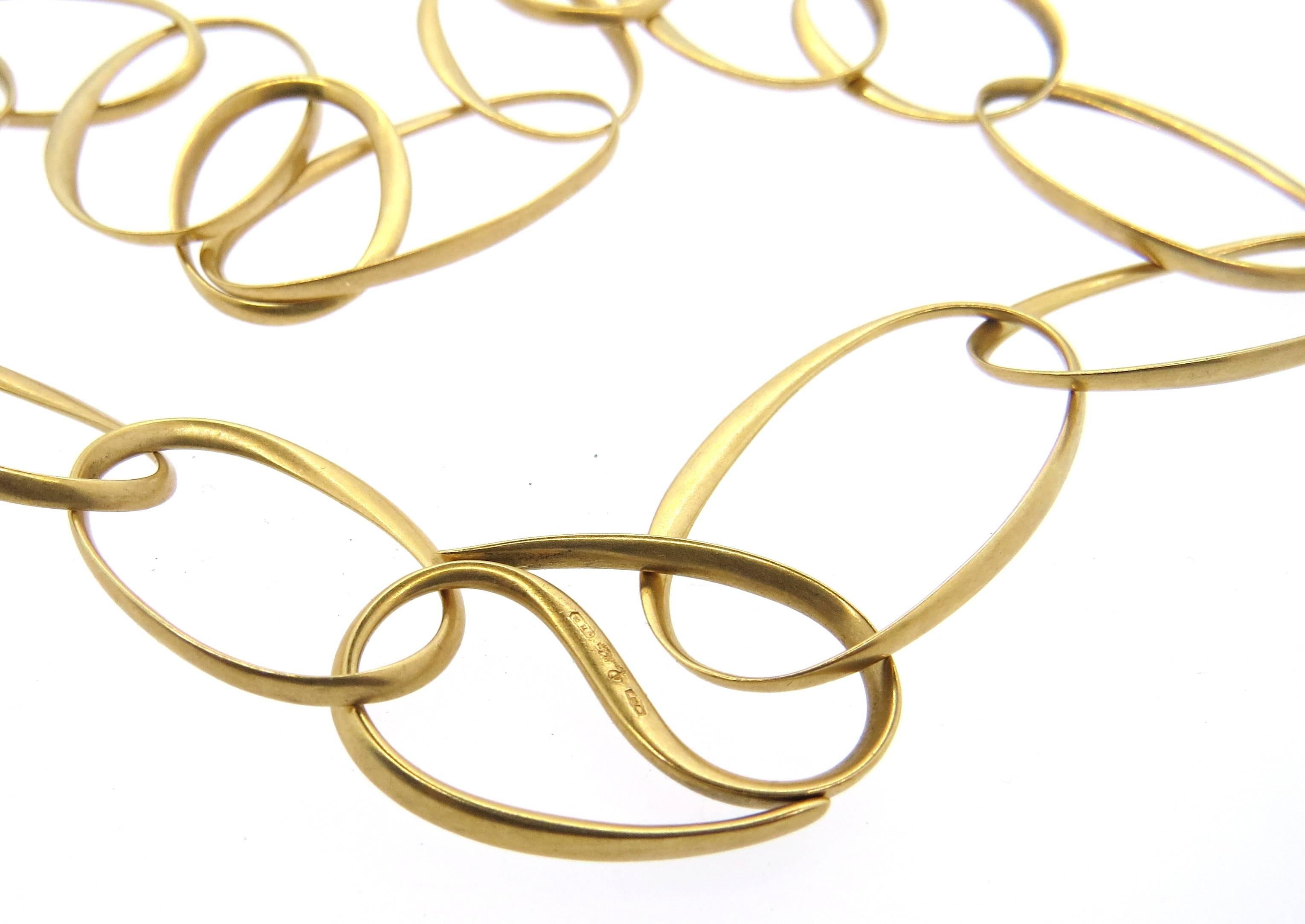 18k rose gold necklace, crafted by Pomellato for Victoria collection, featuring oval links. Necklace is 21 1/2