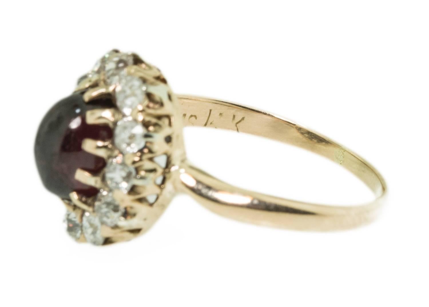 Antique Garnet Diamond Gold Ring In Good Condition For Sale In Toronto, Ontario