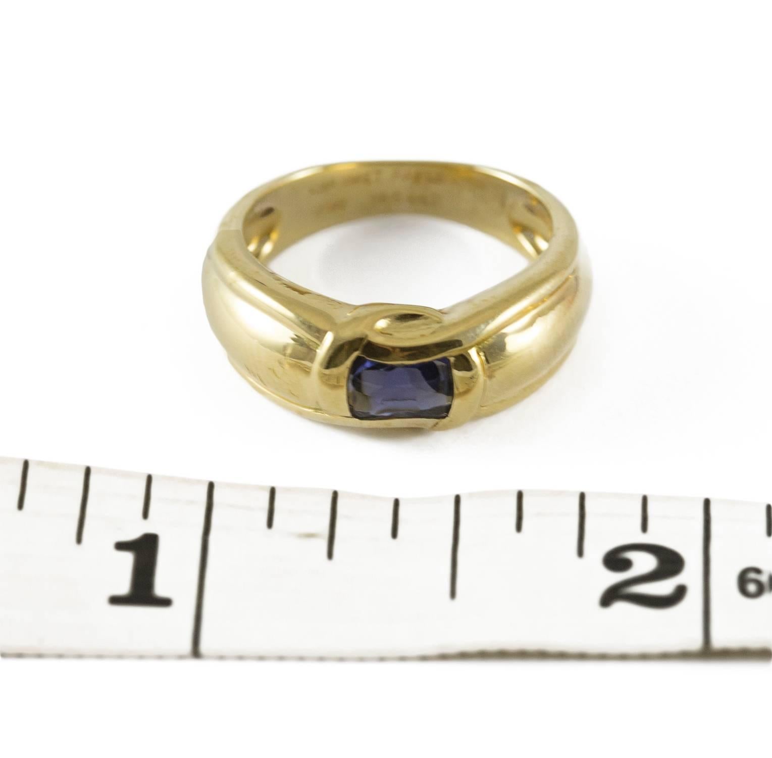 Cabochon Sapphire Chaumet Ring In Excellent Condition For Sale In Toronto, Ontario