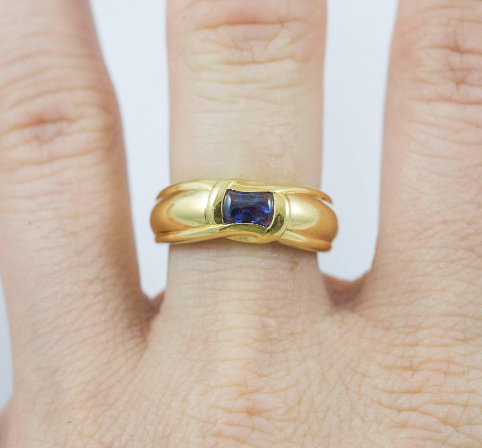 Women's Cabochon Sapphire Chaumet Ring For Sale