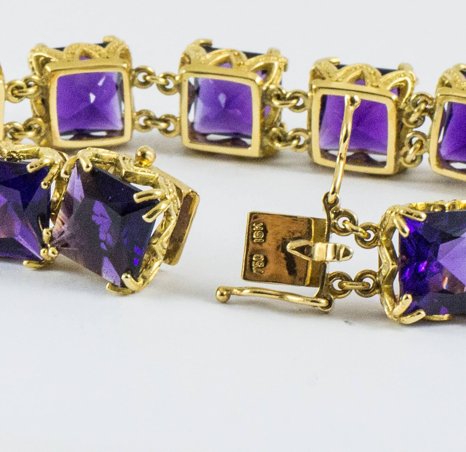  Gold Amethyst Bracelet In Excellent Condition For Sale In Toronto, Ontario