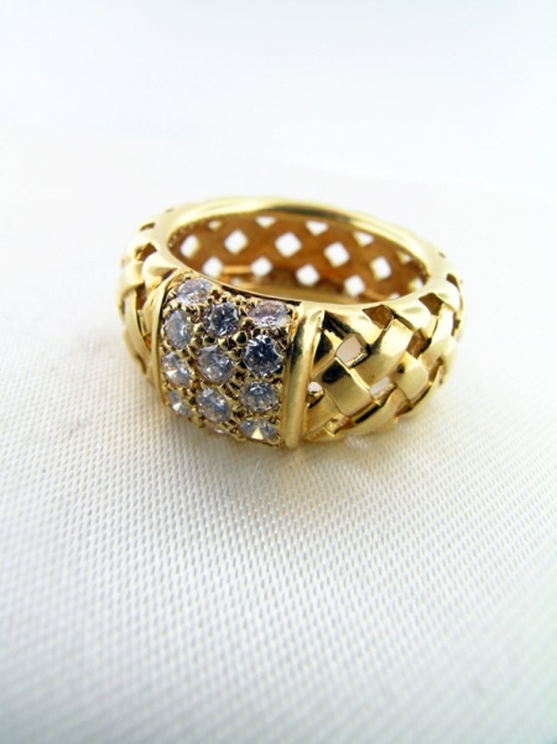 Tiffany & Co. Vannerie Diamond Gold Band Ring In Excellent Condition For Sale In Toronto, Ontario