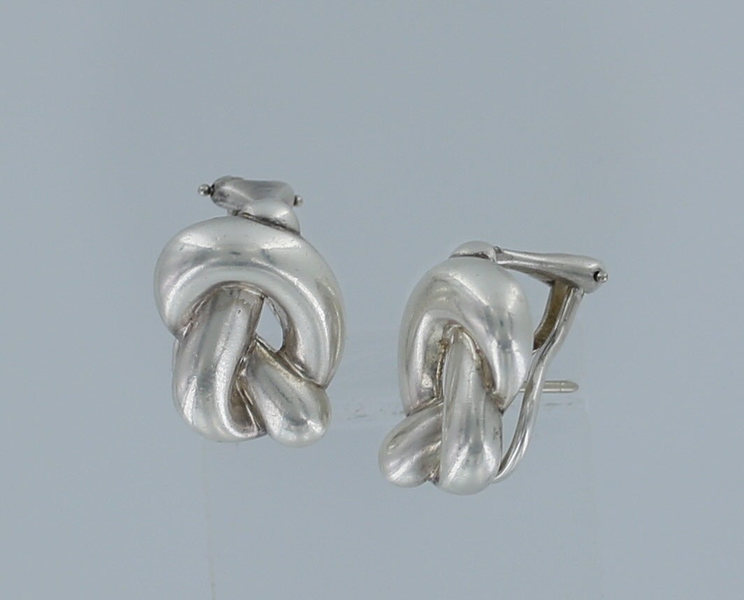 Tiffany & Co. Love Knot sterling silver earrings In Excellent Condition For Sale In Mt. Kisco, NY