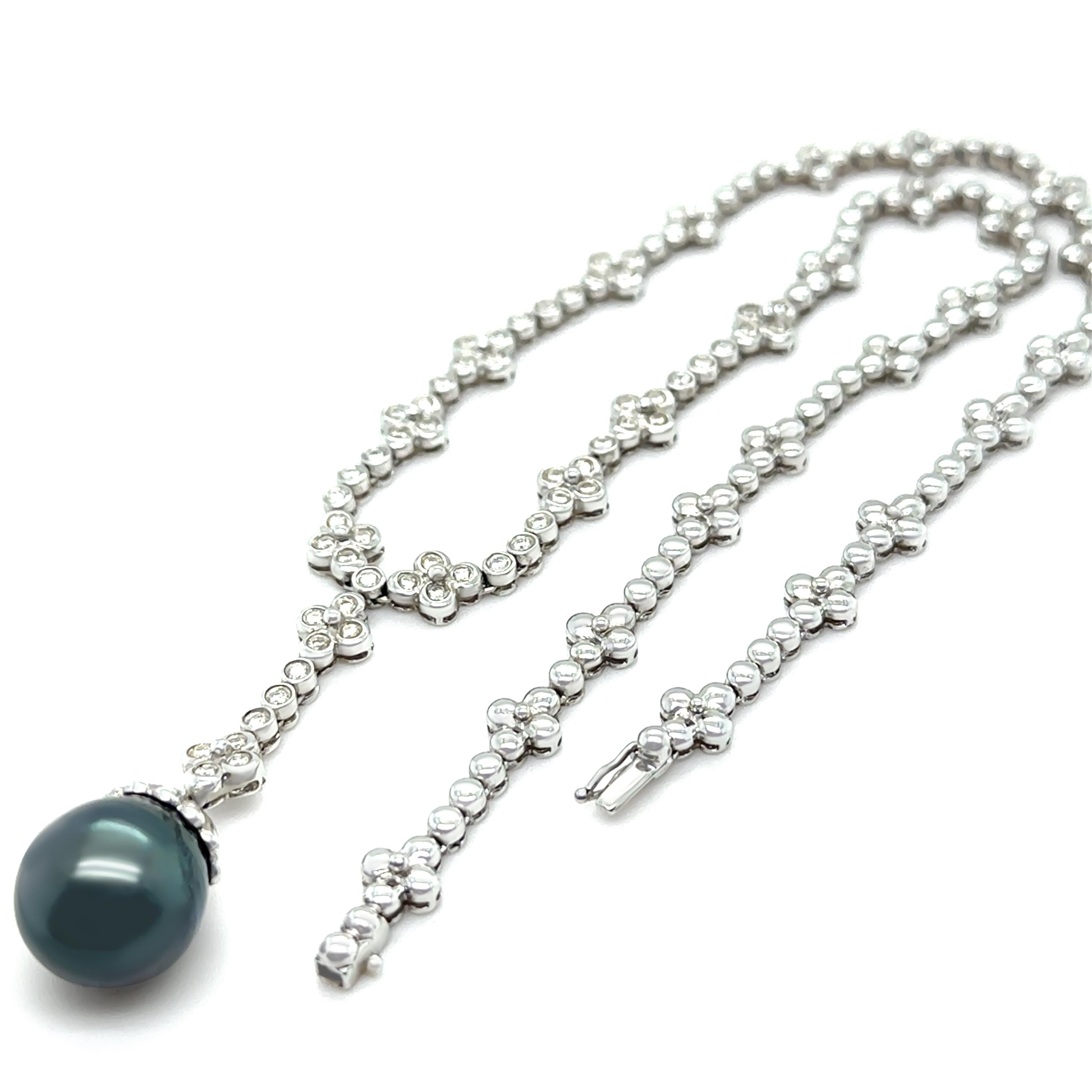 Donna Collana di perle di Tahiti e diamanti in oro bianco 18ct 1,20ct 35,17g in vendita