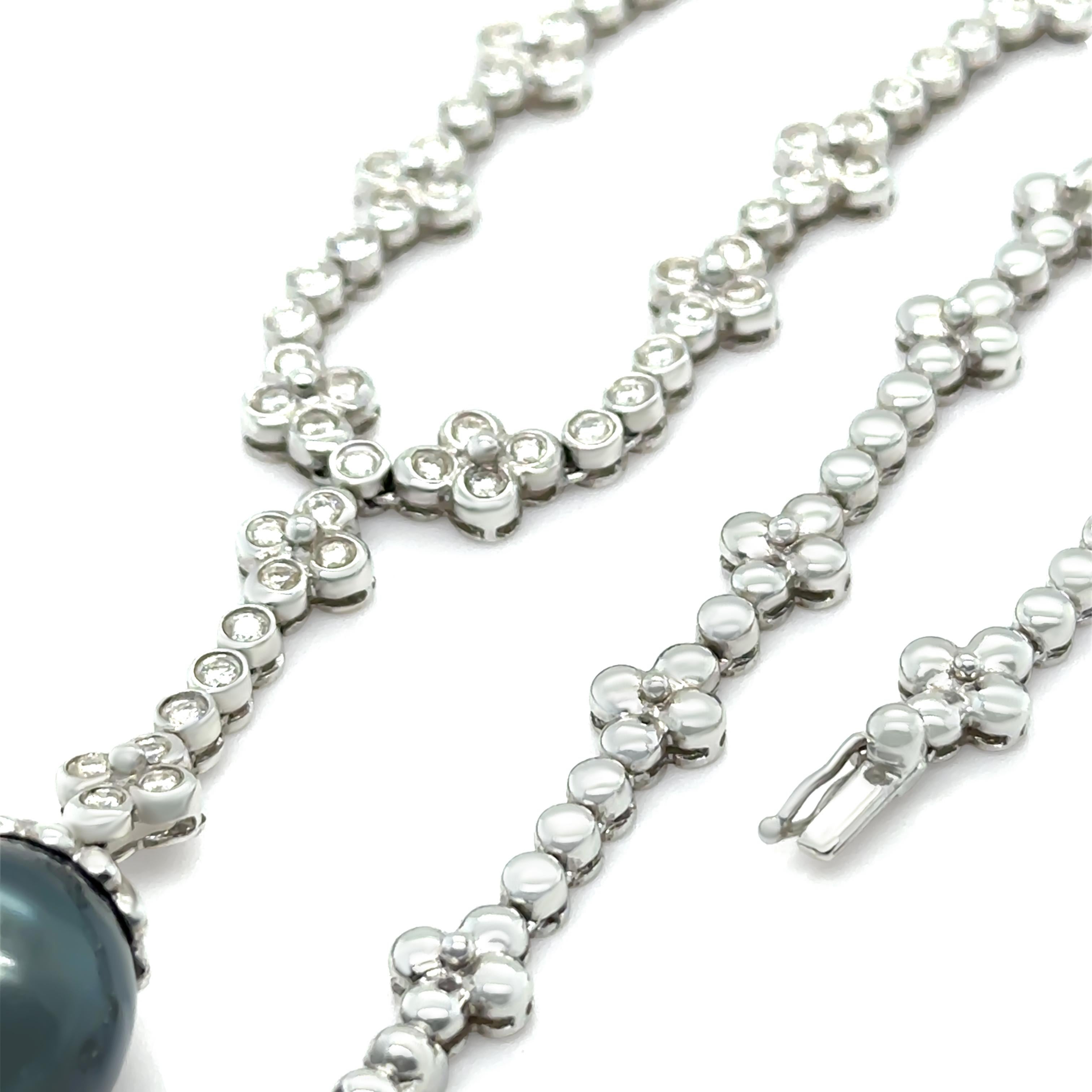 Collana di perle di Tahiti e diamanti in oro bianco 18ct 1,20ct 35,17g in vendita 1