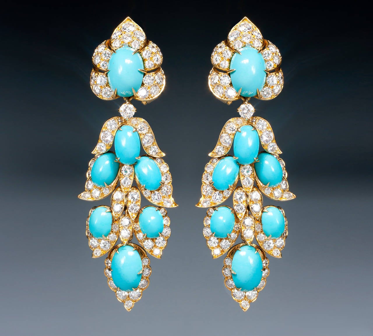 Magnificent 1960s Van Cleef & Arpels Turquoise Diamond Gold Earrings In Excellent Condition For Sale In Kortrijk, BE