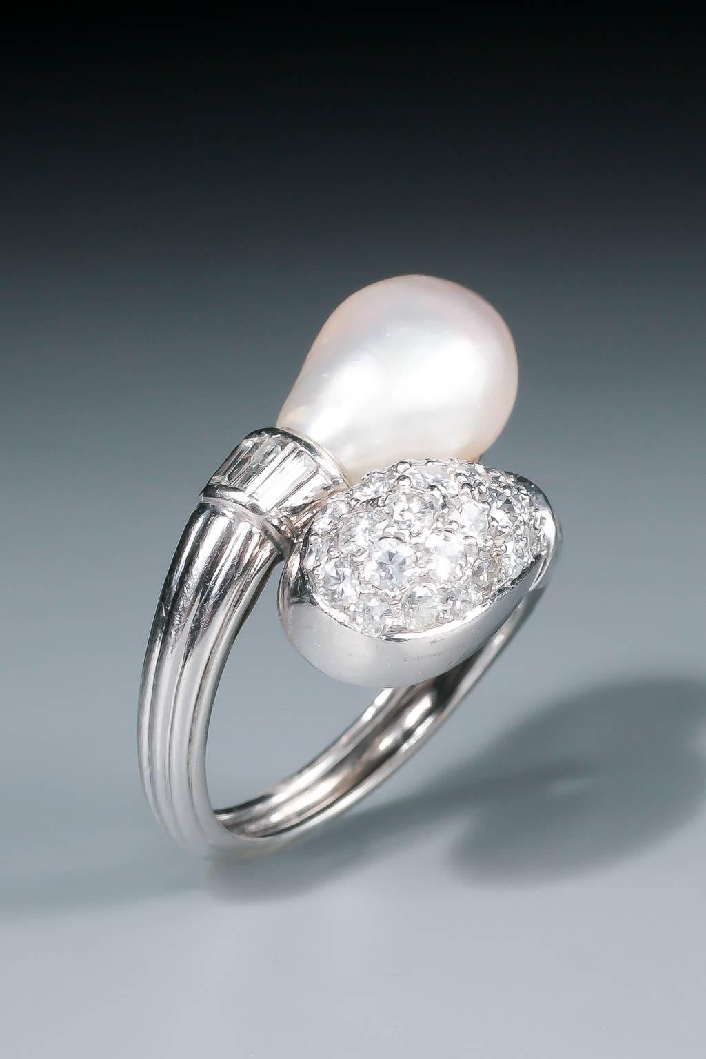 Women's Beautiful Art Deco natural pearl diamond Platinum Bypass Ring For Sale