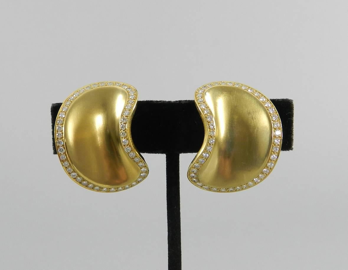1987 Angela Cummings Diamond Brushed Gold Clip Earrings In Excellent Condition In Toronto, Ontario
